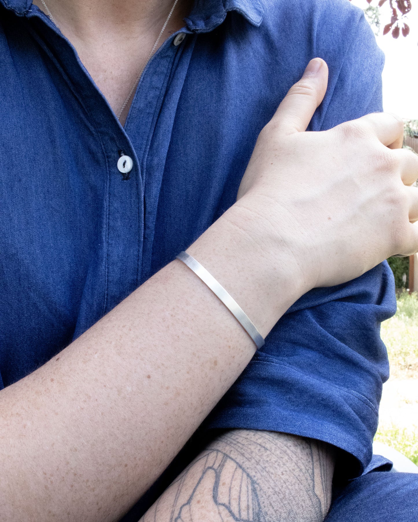 Bracelet Mixte Jonc Ouvert Argent Brossé