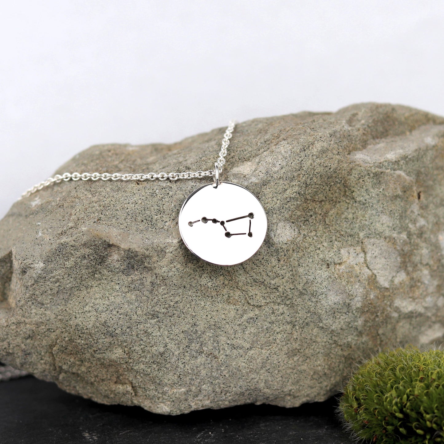 marion chappaz bijoux collier argent pendentif ajouré constellation grande ourse étoiles médaille chaine argent femme